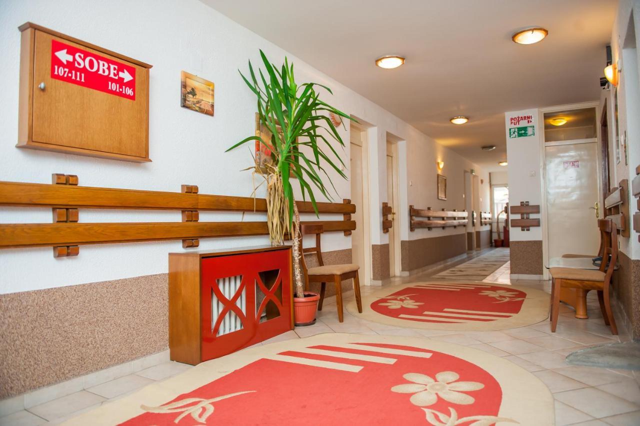Hotel Prenociste "Nacional" Prnjavor Zewnętrze zdjęcie