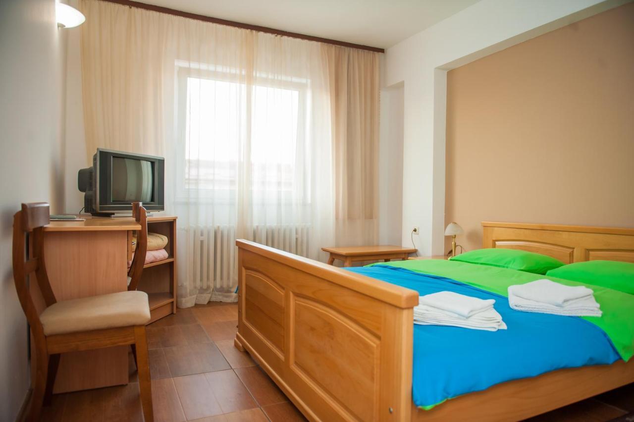 Hotel Prenociste "Nacional" Prnjavor Zewnętrze zdjęcie