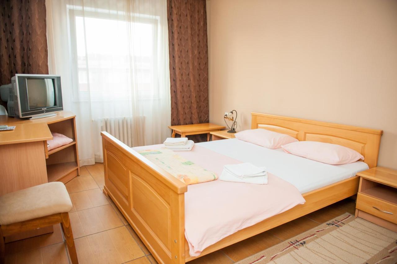 Hotel Prenociste "Nacional" Prnjavor Zewnętrze zdjęcie